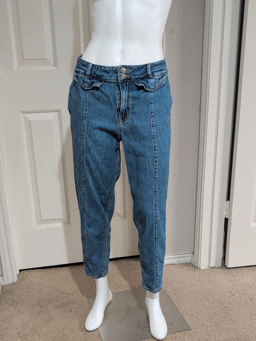 American Eagle Relaxed Mom Barrel Jeans Women's 8 US